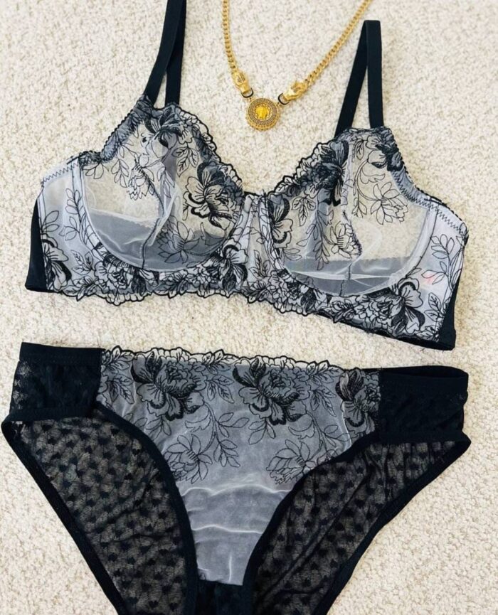 ست فنر دار اروپایی طوسی گلدوزی مشکی